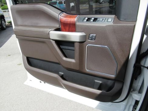 Used 2022 Ford F250 King Ranch w/ King Ranch Ultimate Package AWD/4WD image 20