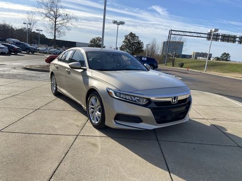Used 2019 Honda Accord LX image 2