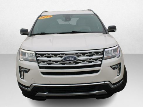 Used 2018 Ford Explorer XLT w/ Equipment Group 202A image 10