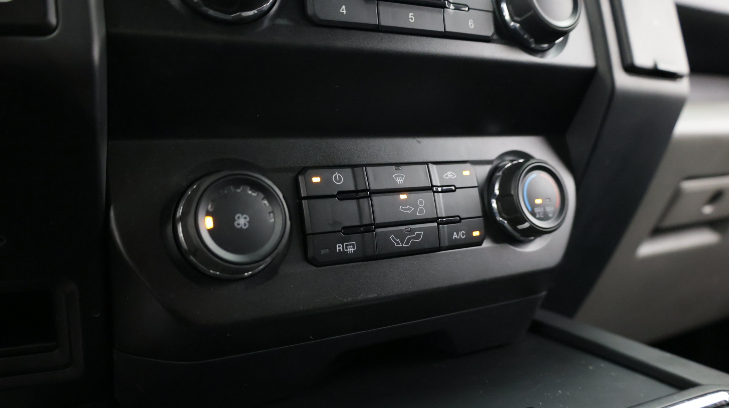 Used 2019 Ford F150 XL w/ Equipment Group 101A Mid AWD/4WD image 14