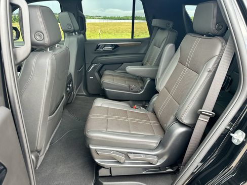 Used 2025 Chevrolet Tahoe High Country AWD/4WD image 25