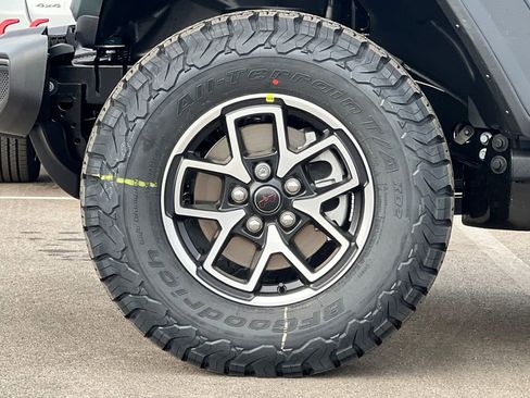 New 2026 Jeep Wrangler Unlimited Rubicon w/ Safety Group image 25