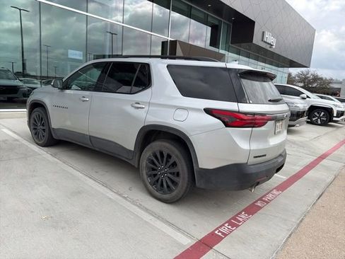 Used 2022 Chevrolet Traverse RS image 8
