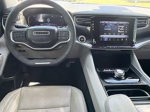Used 2022 Jeep Wagoneer Series III w/ Flexible Seating Group RWD image 25