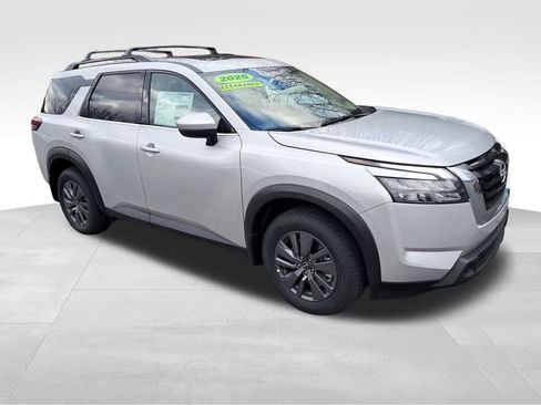 New 2025 Nissan Pathfinder SV w/ SV Premium Package image 8