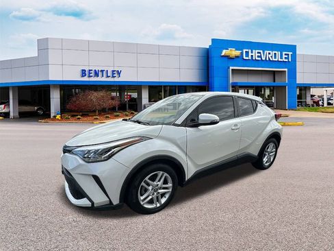 Used 2021 Toyota C-HR LE image 1