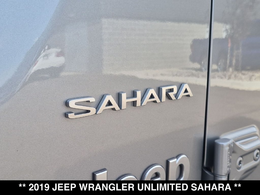 Used 2019 Jeep Wrangler Unlimited Sahara AWD/4WD image 19