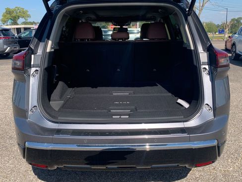 New 2026 Nissan Rogue Platinum image 5