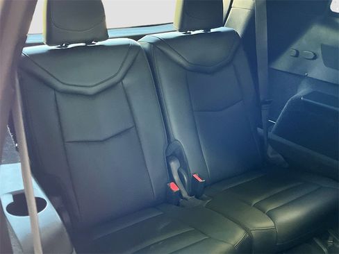 Used 2024 Cadillac XT6 Sport w/ LPO, ONYX Package image 29