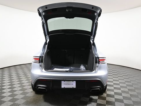 Used 2026 Porsche Macan AWD/4WD image 41