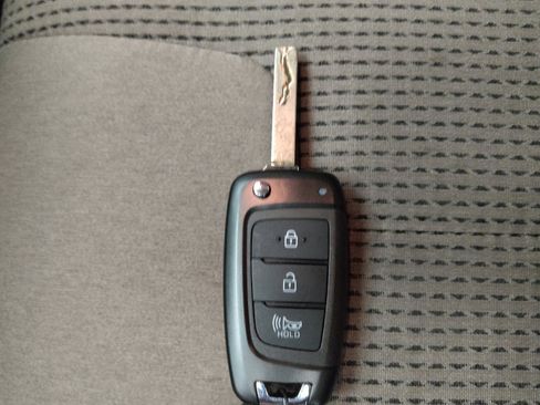 Used 2023 Hyundai Santa Fe SE AWD/4WD image 32