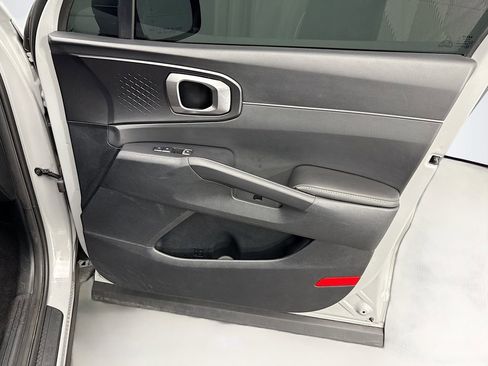 Used 2024 Kia Sorento S w/ Panoramic Sunroof Package image 25