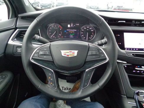 Certified 2023 Cadillac XT5 Premium Luxury w/ LPO, Floor Liner Package image 25