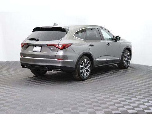 Used 2023 Acura MDX SH-AWD w/ Technology Package image 9