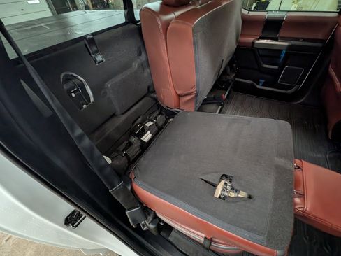 Used 2020 Ford F150 Platinum w/ Equipment Group 701A Luxury image 6