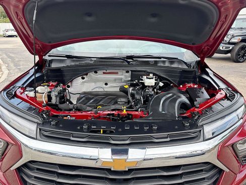 Used 2025 Chevrolet TrailBlazer LT FWD image 27