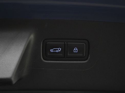 Used 2025 Hyundai Santa Fe SEL AWD/4WD image 18