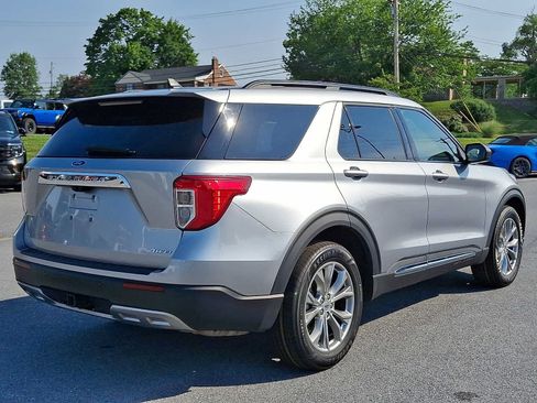 Certified 2023 Ford Explorer XLT w/ Equipment Group 202A AWD/4WD image 6