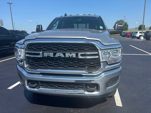 Used 2024 RAM 2500 Tradesman w/ Chrome Appearance Group AWD/4WD image 2