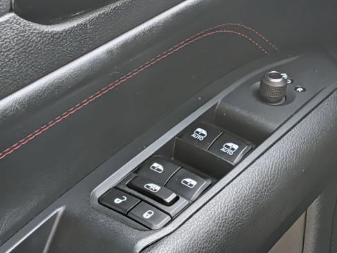 Used 2023 Jeep Compass Trailhawk AWD/4WD image 20