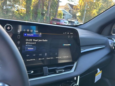 New 2026 Chevrolet Equinox LT w/ Convenience Package II image 21