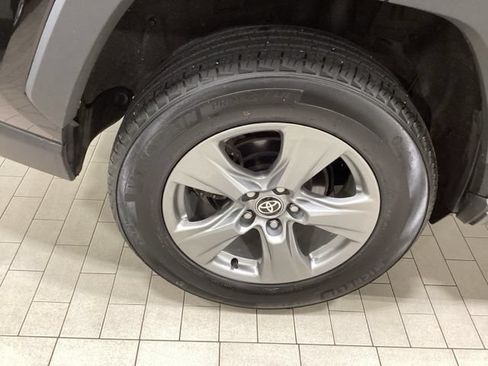Used 2025 Toyota RAV4 XLE AWD/4WD image 23