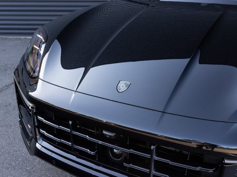 New 2026 Porsche Cayenne Turbo AWD/4WD image 10
