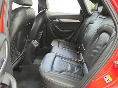 Used 2018 Audi Q3 2.0T Premium FWD image 28