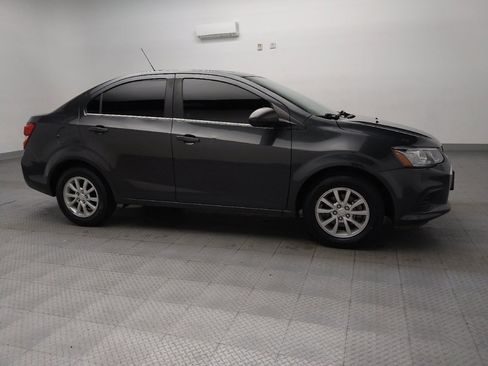 Used 2018 Chevrolet Sonic LT image 11