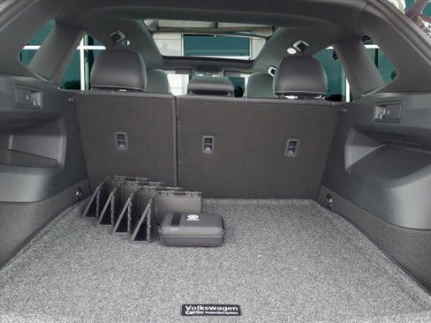 New 2026 Volkswagen Tiguan SE R-Line image 10