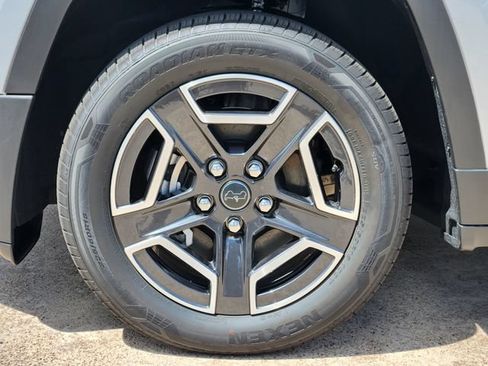New 2026 Jeep Cherokee Laredo AWD/4WD image 7