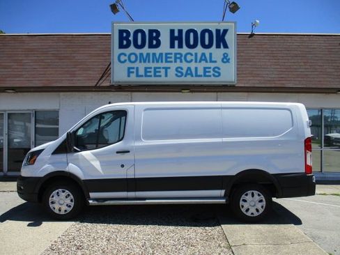 Used 2024 Ford Transit 250 Low Roof w/ Exterior Upgrade Package RWD image 34
