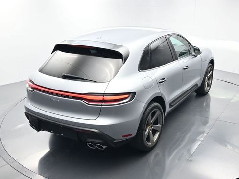 Certified 2022 Porsche Macan image 39