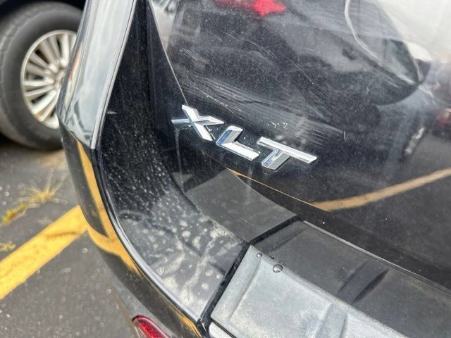 Used 2023 Ford Explorer XLT w/ XLT Sport Appearance Package AWD/4WD image 14