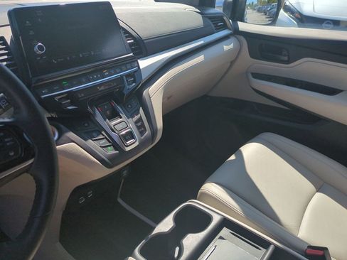 Used 2025 Honda Odyssey EX-L image 25