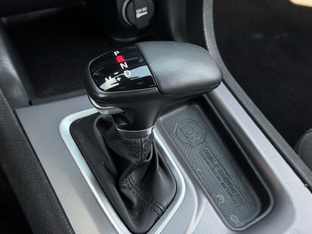 Used 2023 Dodge Charger SXT RWD image 19