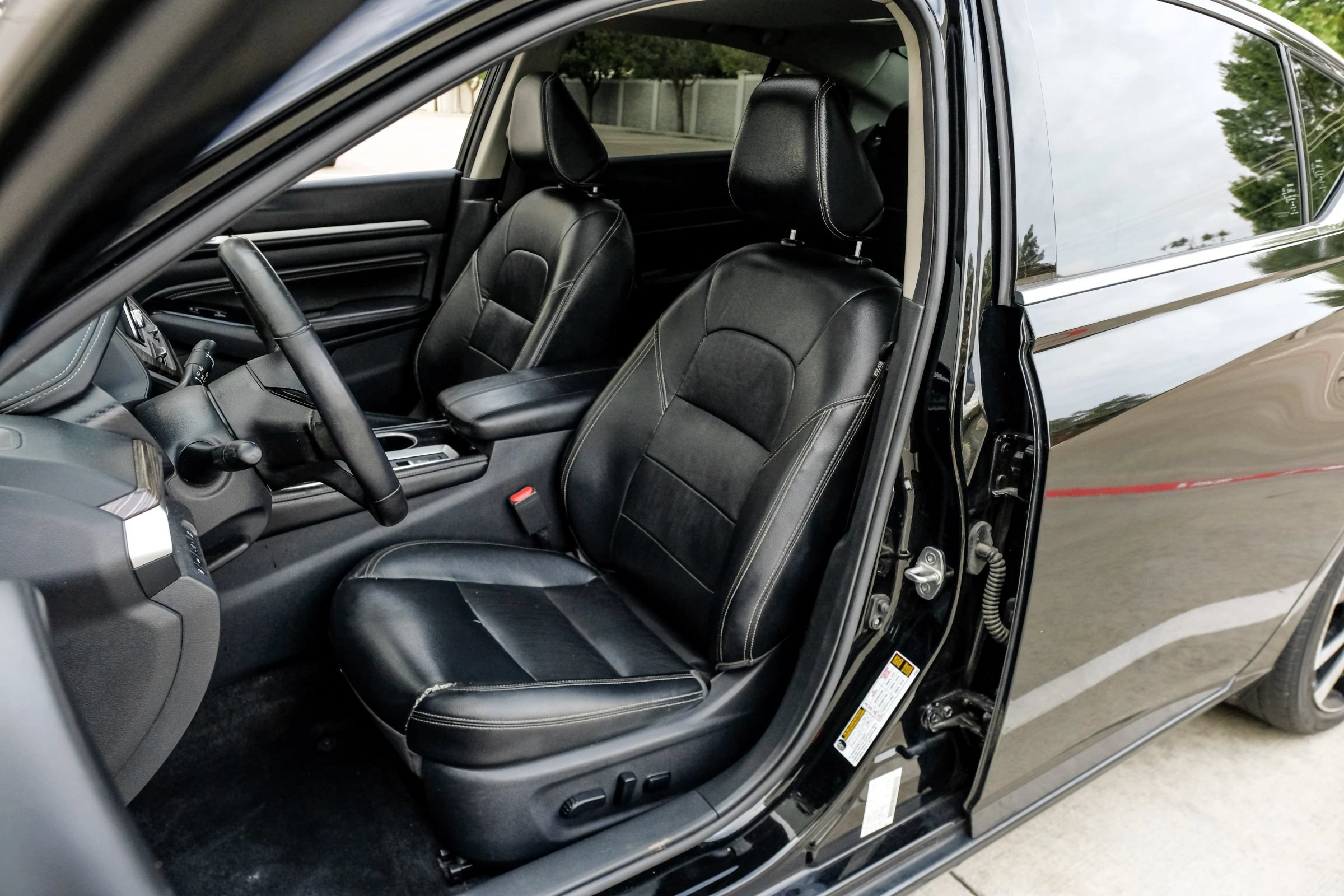 Used 2020 Nissan Altima 2.5 Platinum FWD image 38