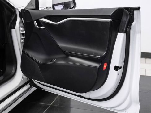Used 2018 Tesla Model S 75D image 50