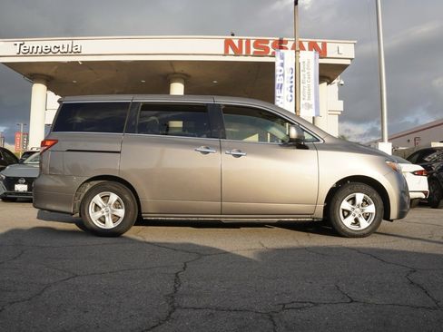 Used 2015 Nissan Quest SV image 3