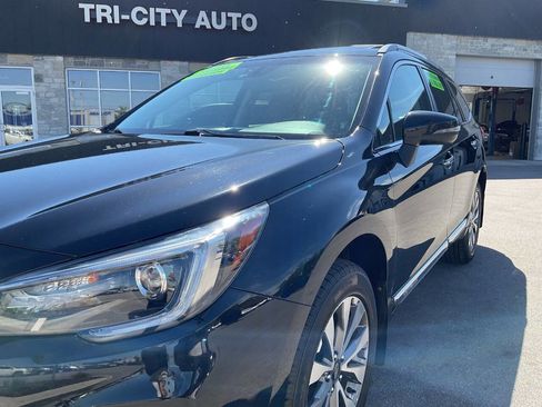 Used 2019 Subaru Outback 3.6R Touring w/ Popular Package #3A AWD/4WD image 2