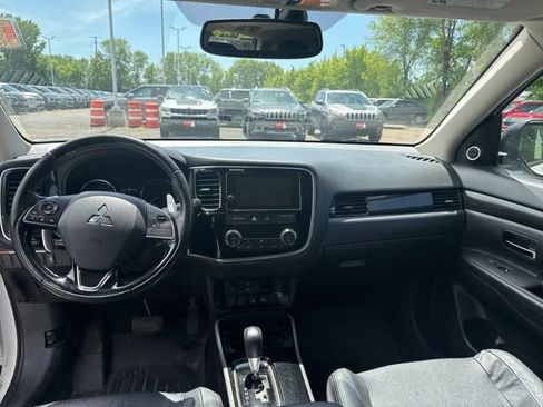 Used 2018 Mitsubishi Outlander GT AWD/4WD image 7