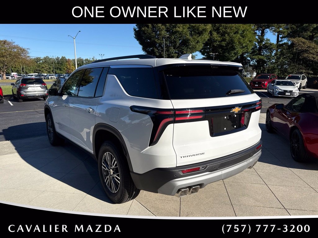 Used 2026 Chevrolet Traverse LT w/ Driver Confidence Package FWD image 7
