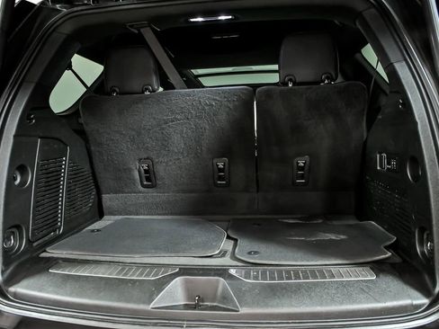 Used 2022 GMC Yukon AT4 AWD/4WD image 9