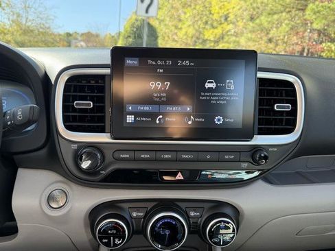 New 2026 Hyundai Venue SEL image 19