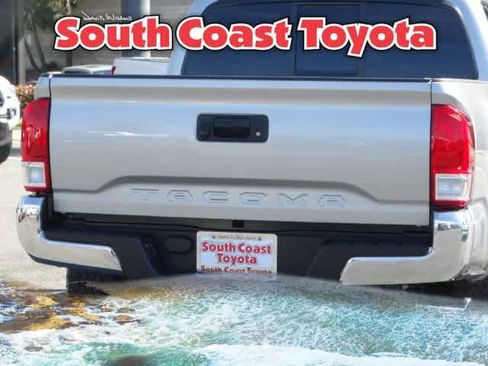 Used 2016 Toyota Tacoma SR5 image 14