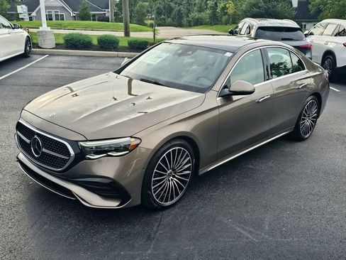 New 2027 Mercedes-Benz E 450 4MATIC Sedan image 4