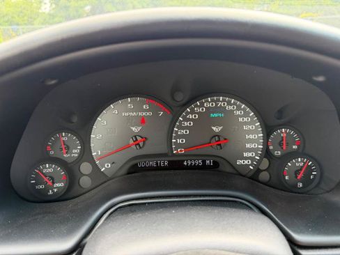 Used 1998 Chevrolet Corvette Coupe RWD image 44