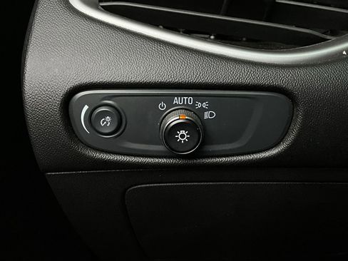 Used 2024 Chevrolet Malibu LT image 21