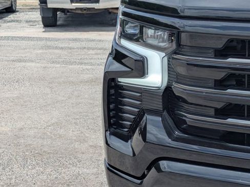 Used 2024 Chevrolet Silverado 1500 High Country w/ Midnight Edition AWD/4WD image 10