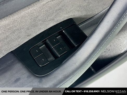 Used 2020 Tesla Model 3 Standard Range RWD image 18